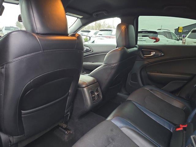 2016 Chrysler 200 4dr Sdn S FWD