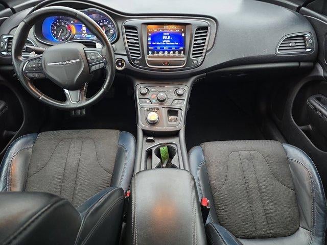 2016 Chrysler 200 4dr Sdn S FWD