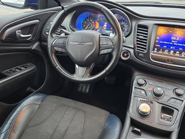 2016 Chrysler 200 4dr Sdn S FWD