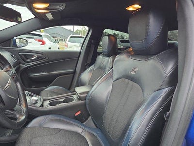 2016 Chrysler 200 4dr Sdn S FWD