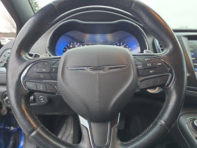2016 Chrysler 200 4dr Sdn S FWD