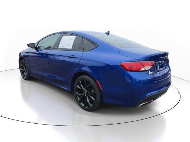 2016 Chrysler 200 4dr Sdn S FWD