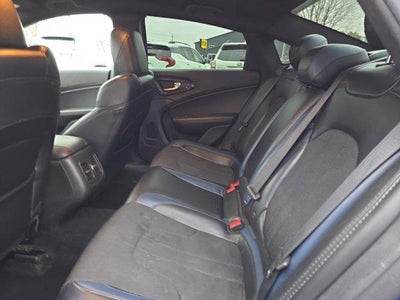 2016 Chrysler 200 4dr Sdn S FWD