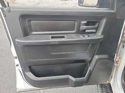 2022 RAM 1500 Classic Express 4x4 Quad Cab 6'4" Box