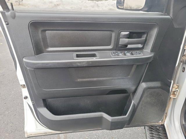 2022 RAM 1500 Classic Express 4x4 Quad Cab 6'4" Box