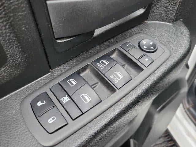 2022 RAM 1500 Classic Express 4x4 Quad Cab 6'4" Box