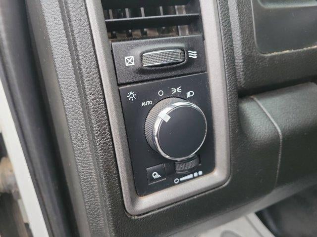 2022 RAM 1500 Classic Express 4x4 Quad Cab 6'4" Box