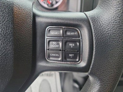 2022 RAM 1500 Classic Express 4x4 Quad Cab 6'4" Box