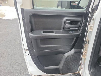 2022 RAM 1500 Classic Express 4x4 Quad Cab 6'4" Box