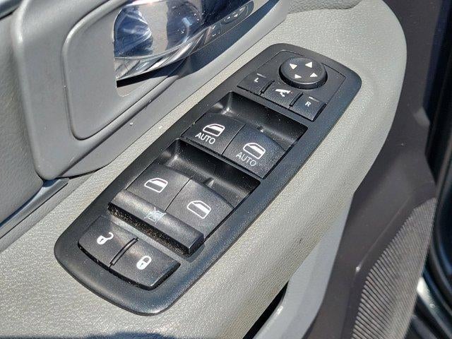 2015 RAM 1500 4WD Crew Cab 5.7 Ft Box Big Horn