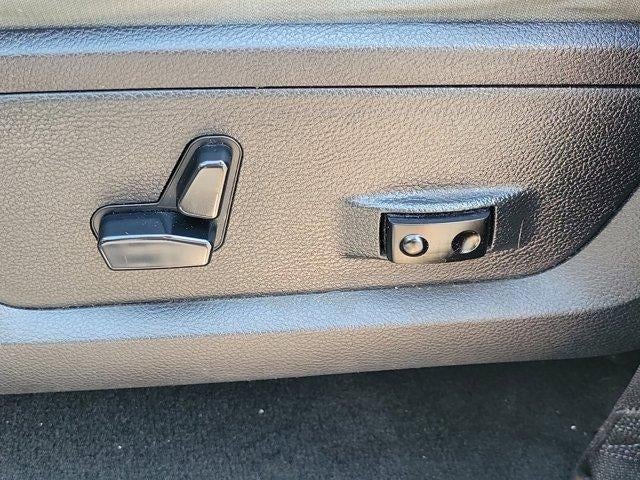 2015 RAM 1500 4WD Crew Cab 5.7 Ft Box Big Horn