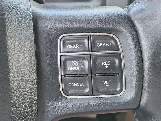 2015 RAM 1500 4WD Crew Cab 5.7 Ft Box Big Horn