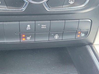 2015 RAM 1500 4WD Crew Cab 5.7 Ft Box Big Horn
