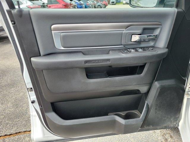 2023 RAM 1500 Classic SLT 4x4 Crew Cab 5'7" Box