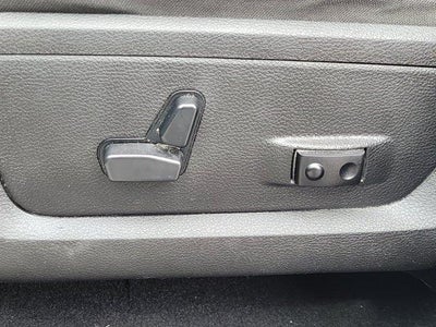 2023 RAM 1500 Classic SLT 4x4 Crew Cab 5'7" Box