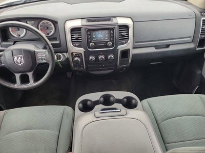 2016 RAM 1500 4WD Crew Cab 5.7 Ft Box Big Horn