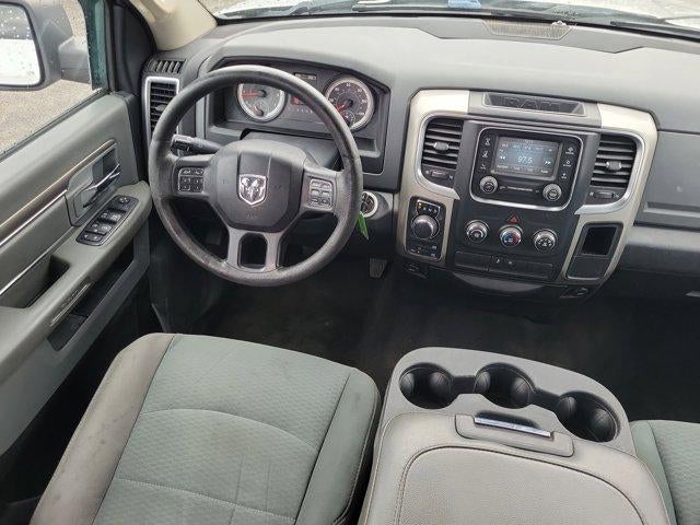 2016 RAM 1500 4WD Crew Cab 5.7 Ft Box Big Horn