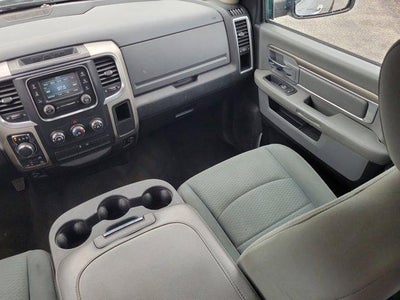 2016 RAM 1500 4WD Crew Cab 5.7 Ft Box Big Horn