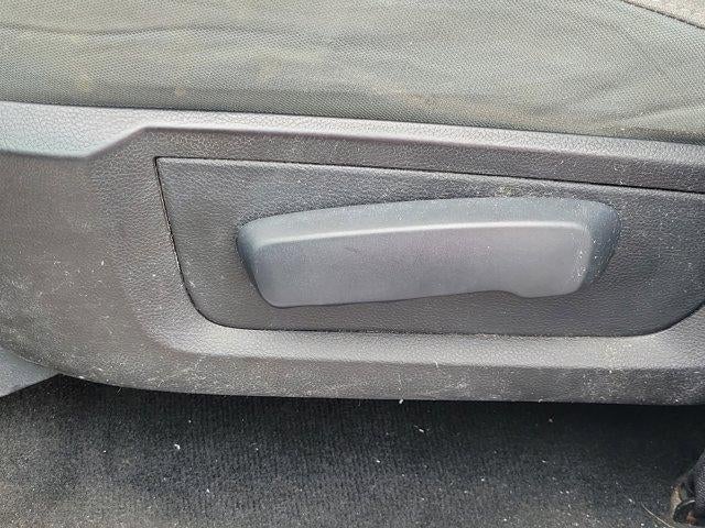 2016 RAM 1500 4WD Crew Cab 5.7 Ft Box Big Horn