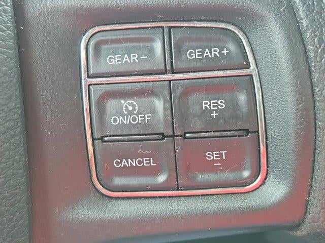 2016 RAM 1500 4WD Crew Cab 5.7 Ft Box Big Horn