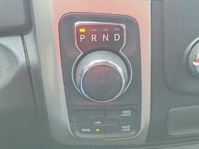 2016 RAM 1500 4WD Crew Cab 5.7 Ft Box Big Horn