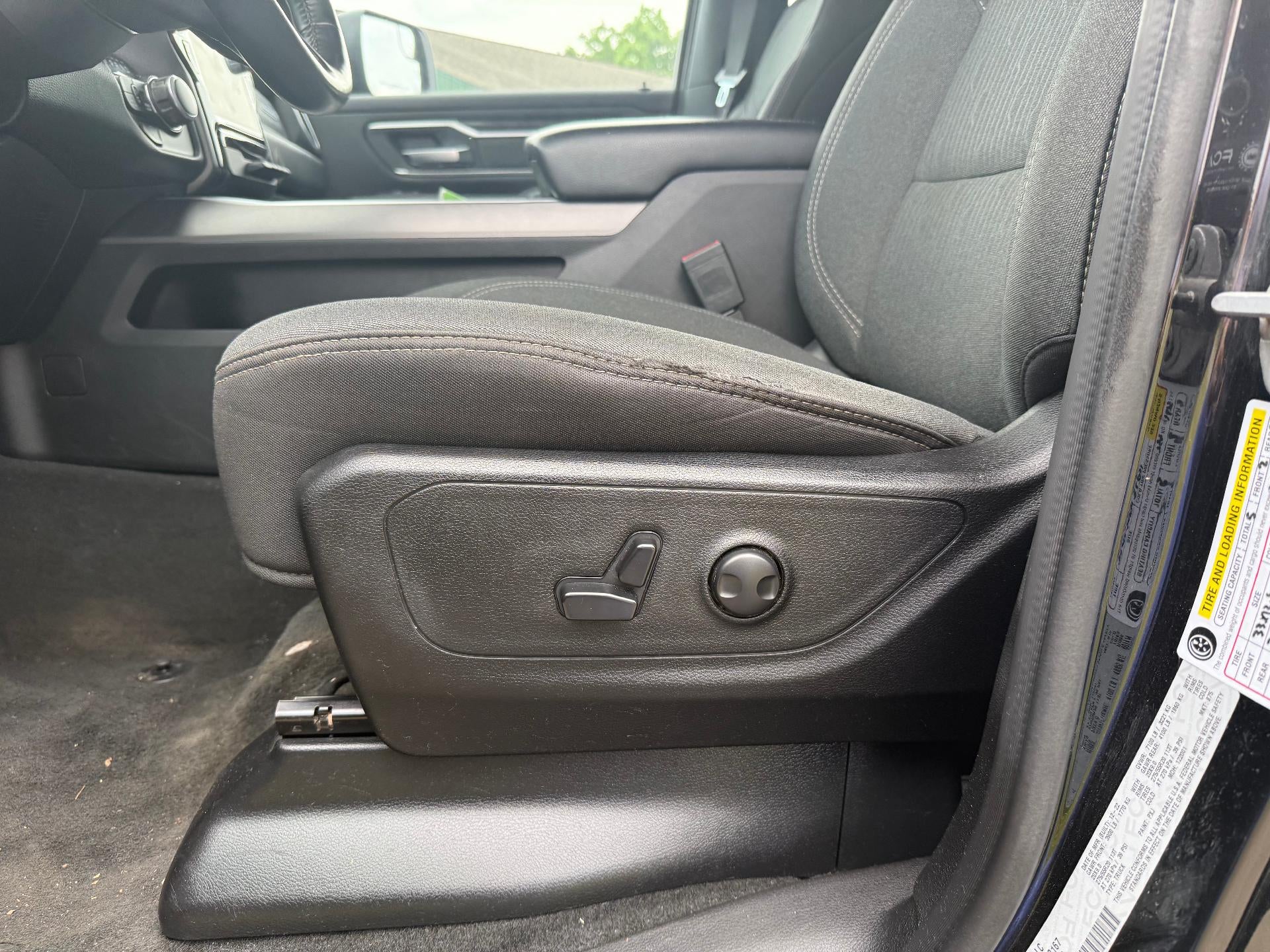 2023 RAM 1500 Big Horn 4x4 Crew Cab 5'7" Box