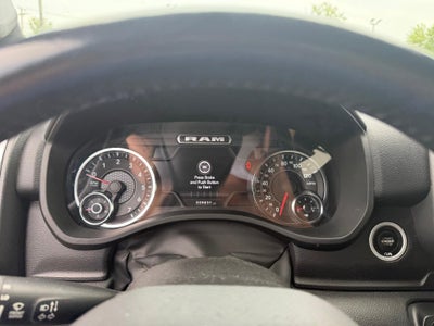 2023 RAM 1500 Big Horn 4x4 Crew Cab 5'7" Box