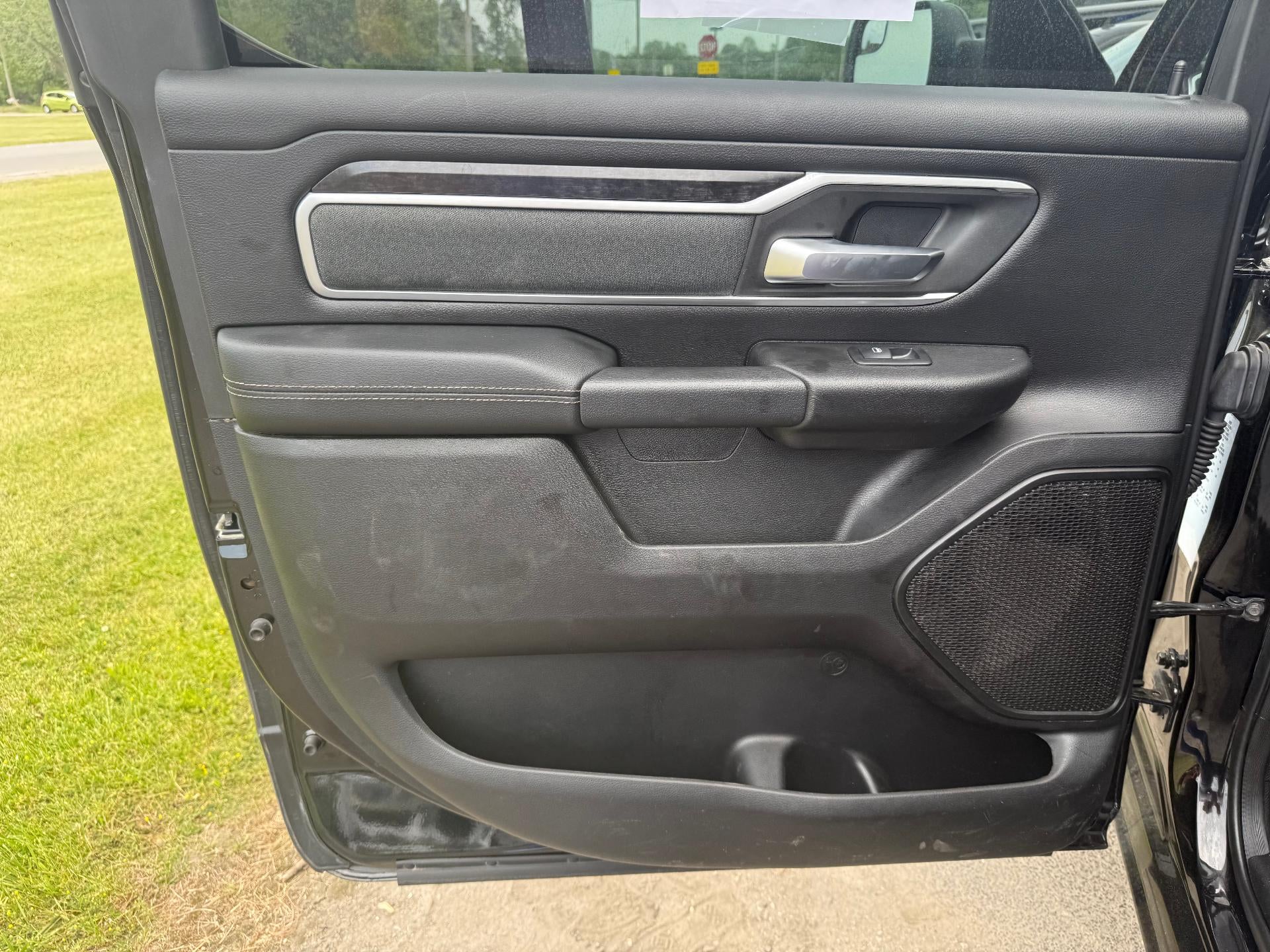 2023 RAM 1500 Big Horn 4x4 Crew Cab 5'7" Box