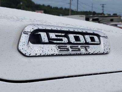 2025 RAM 1500 Laramie 4x4 Crew Cab 5'7" Box