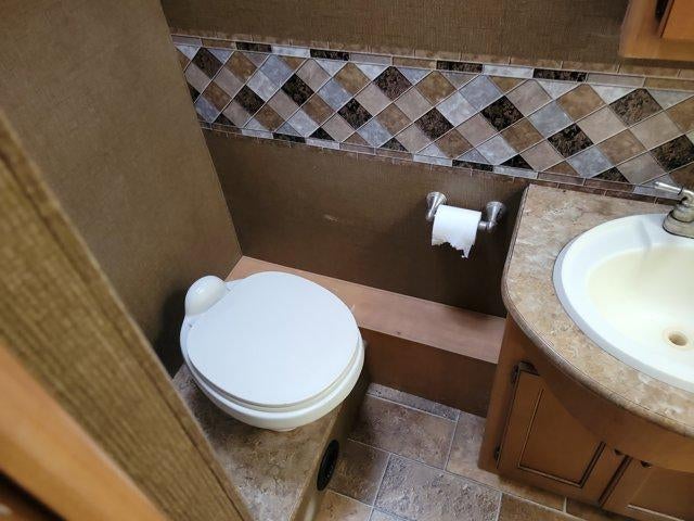 2015 Ford Super Duty F-53 Motorhome Stripped Chassis 158" DRW