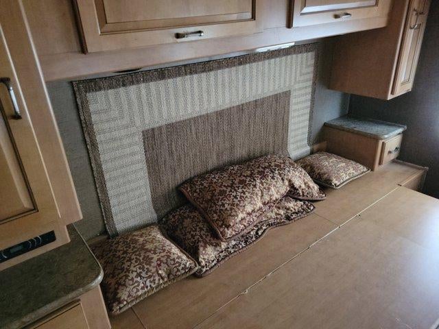 2015 Ford Super Duty F-53 Motorhome Stripped Chassis 158" DRW