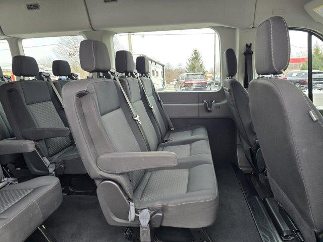 2023 Ford Transit Passenger Wagon T-350 148" Med Roof XL RWD