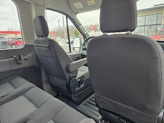 2023 Ford Transit Passenger Wagon T-350 148" Med Roof XL RWD