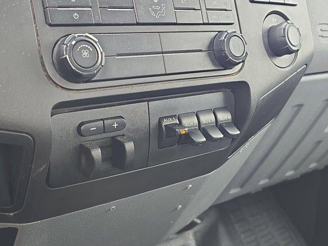 2012 Ford Super Duty F-350 SRW 4WD Reg Cab 141" WB 60" CA XL