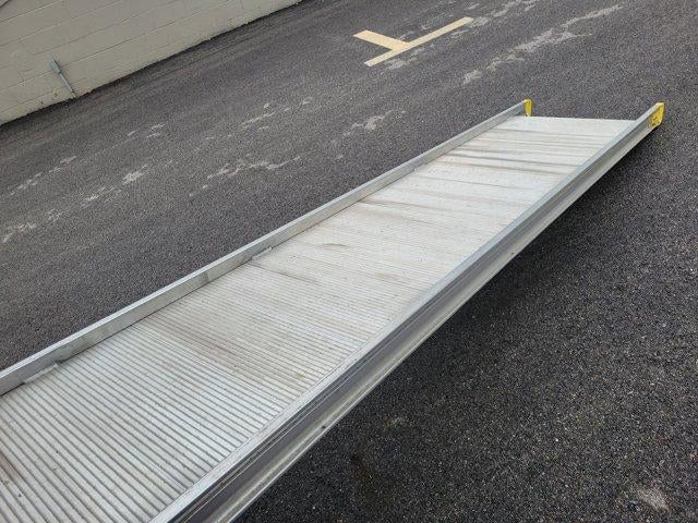 2024 Ford E-Series Cutaway E-350 SRW 138" WB