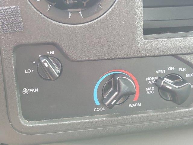 2024 Ford E-Series Cutaway E-350 SRW 138" WB