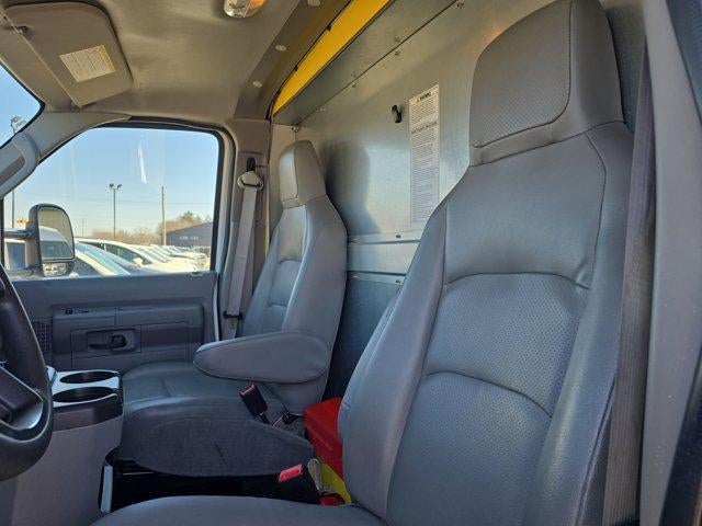 2024 Ford E-Series Cutaway E-350 SRW 138" WB