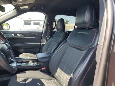2025 Ford Explorer ST-Line 4WD