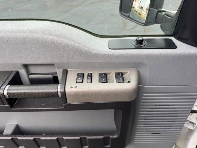 2016 Ford Super Duty F-250 SRW 4WD Crew Cab 6-3/4 Ft Box XL