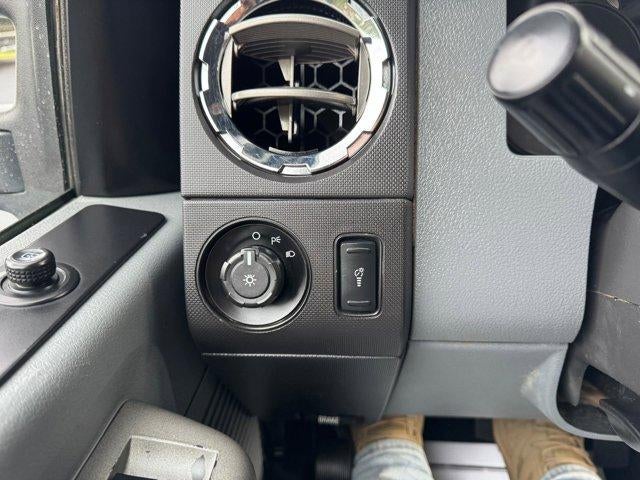 2016 Ford Super Duty F-250 SRW 4WD Crew Cab 6-3/4 Ft Box XL