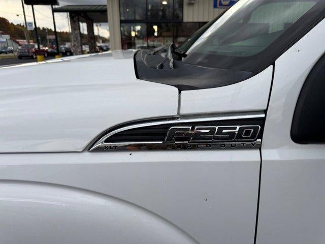 2016 Ford Super Duty F-250 SRW 4WD Crew Cab 6-3/4 Ft Box XL