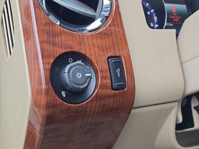 2016 Ford Super Duty F-350 SRW 4WD Crew Cab 6-3/4 Ft Box XL