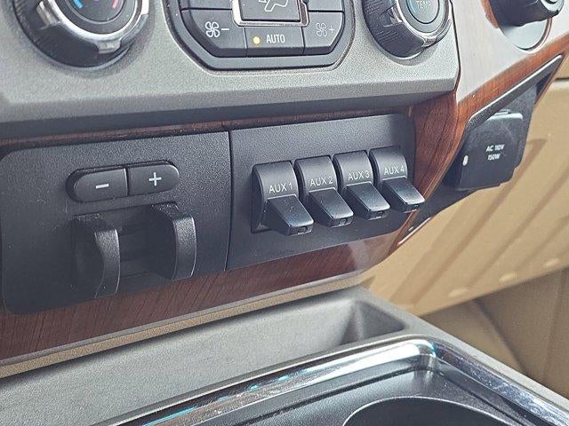 2016 Ford Super Duty F-350 SRW 4WD Crew Cab 6-3/4 Ft Box XL