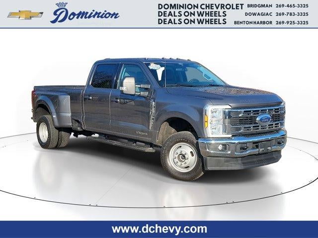 2025 Ford SUPER DUTY F-350 DRW XL 4WD Crew Cab 8' Box
