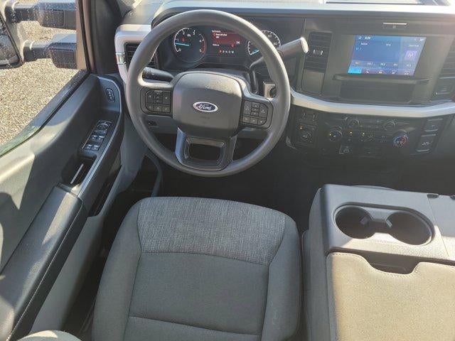 2025 Ford SUPER DUTY F-350 DRW XL 4WD Crew Cab 8' Box