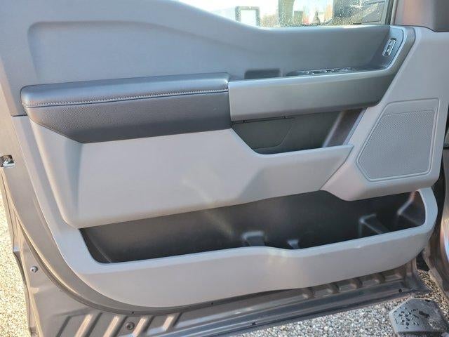 2025 Ford SUPER DUTY F-350 DRW XL 4WD Crew Cab 8' Box