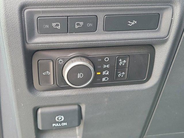 2023 Ford F-150 XL 4WD SuperCrew 5.5' Box