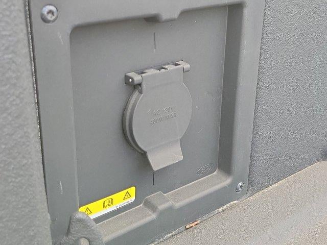 2023 Ford F-150 XL 4WD SuperCrew 5.5' Box