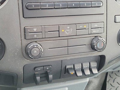 2015 Ford Super Duty F-250 SRW 4WD SuperCab 6-3/4 Ft Box XL