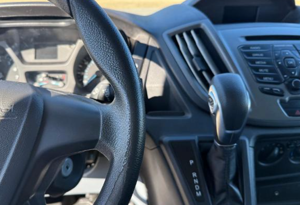 2018 Ford Transit Van T-150 148" Med Rf 8600 GVWR Sliding RH Dr